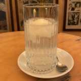 La sciacquetta � Non un cibo ma una bevanda, la sciacquetta � consumata essenzialmente nei mesi pi� caldi dell�anno. Prepararla � abbastanza semplice. Bisogna prima di tutto realizzare una granita di limone e lasciarla in freezer. Poi va preso un bicchiere di vetro di notevole capienza: quello in cui la granita verr� adagiata e diluita (o meglio �sciacquata�) con dell�acqua fredda, solitamente frizzante